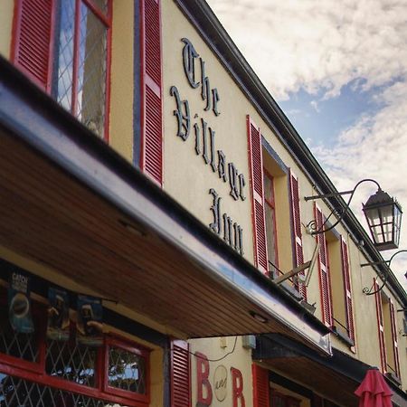 The Village Inn Bohola ภายนอก รูปภาพ
